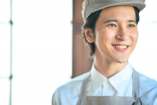 笑顔男性1_コピー